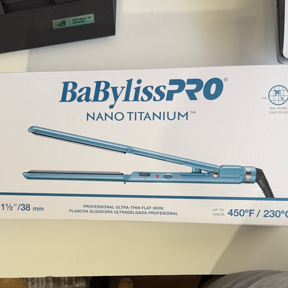 BaByliss Blue Hair Straightener with Black Cord